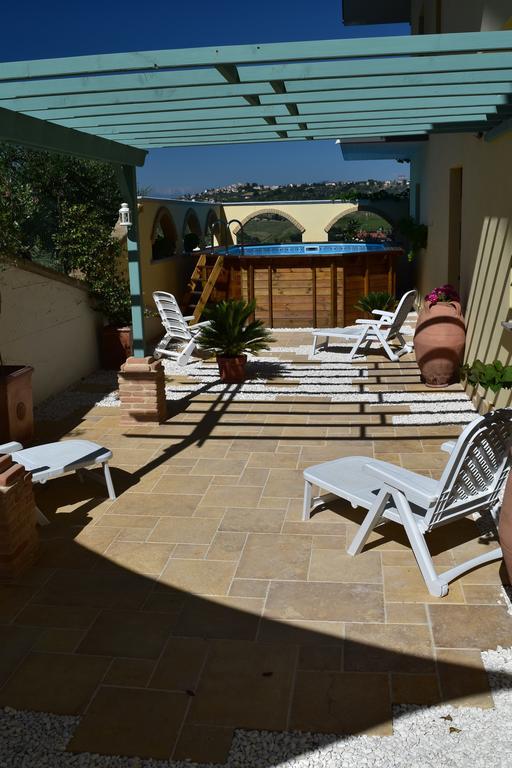 Villa Leonardo Apartments Bucchianico Eksteriør bilde